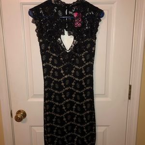 Beautiful & sexy black lace open back dress 👠😍🔥